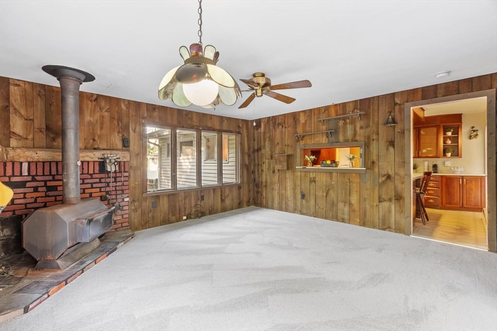 Single Family Residence at 403 Middlesex Turnpike, Billerica MA 01821, Billerica, photo 14 of 33