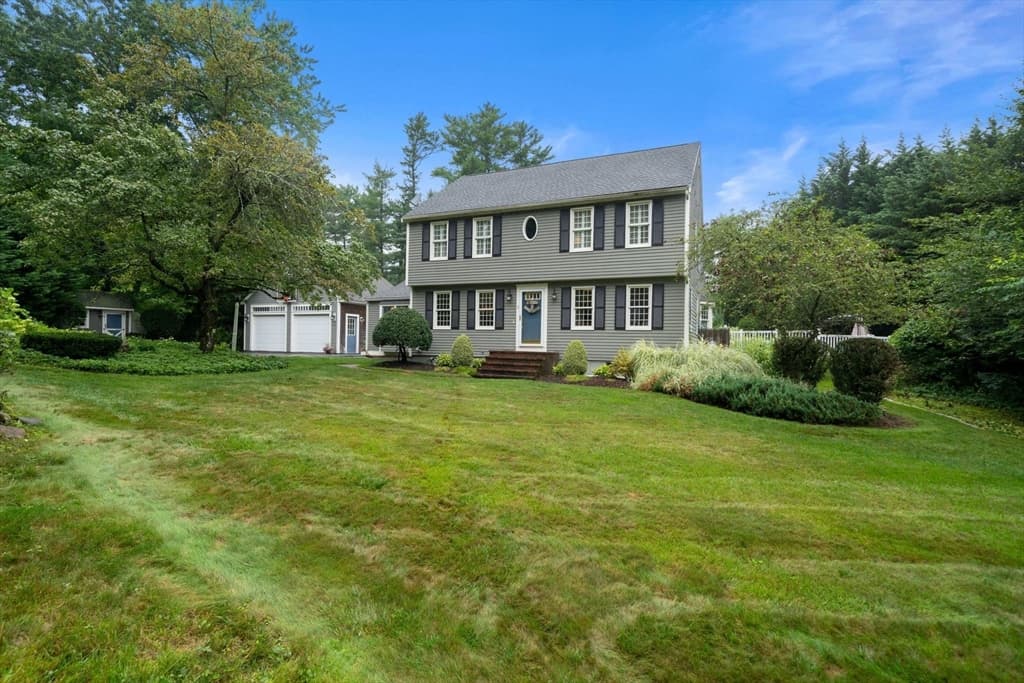 Single Family Residence at 2 Silver Lake Dr, Kingston MA 02364, Kingston, photo 2 of 31