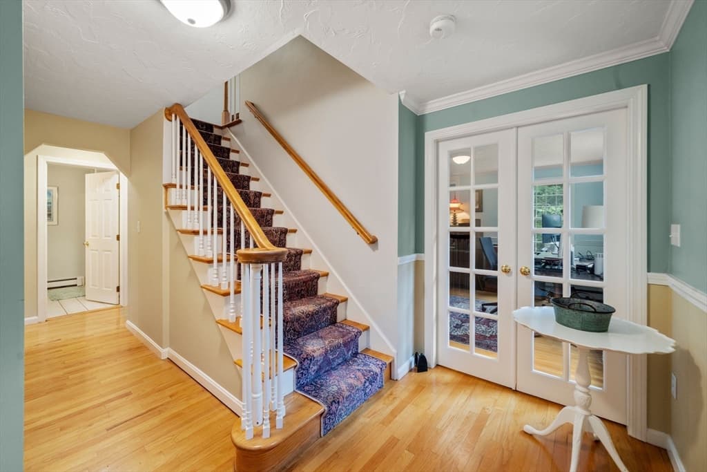 Single Family Residence at 2 Silver Lake Dr, Kingston MA 02364, Kingston, photo 3 of 31