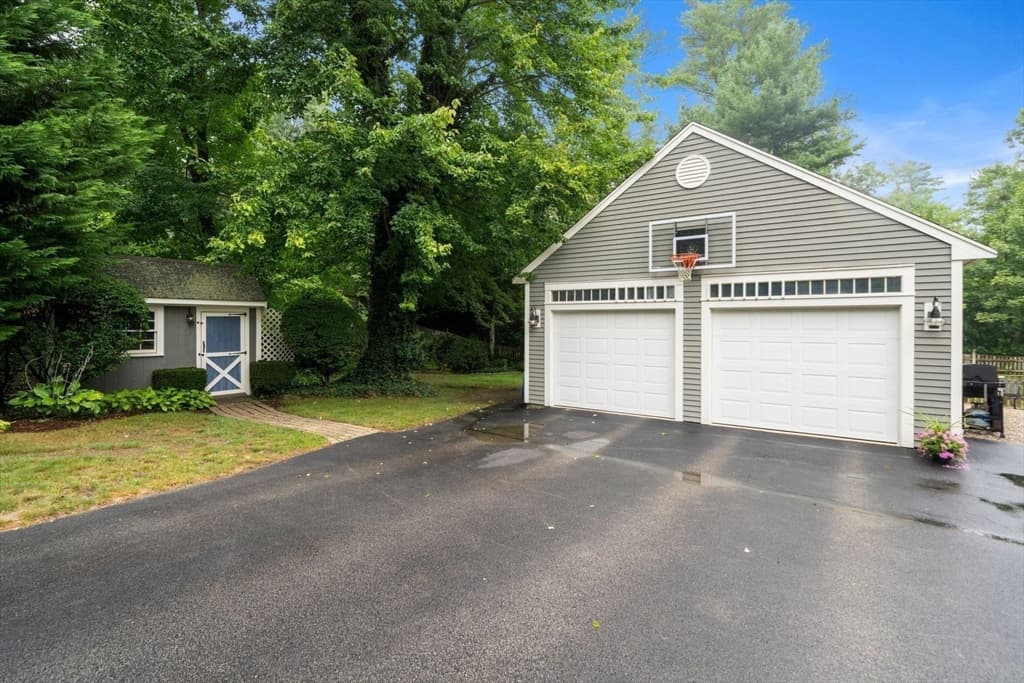 Single Family Residence at 2 Silver Lake Dr, Kingston MA 02364, Kingston, photo 28 of 31