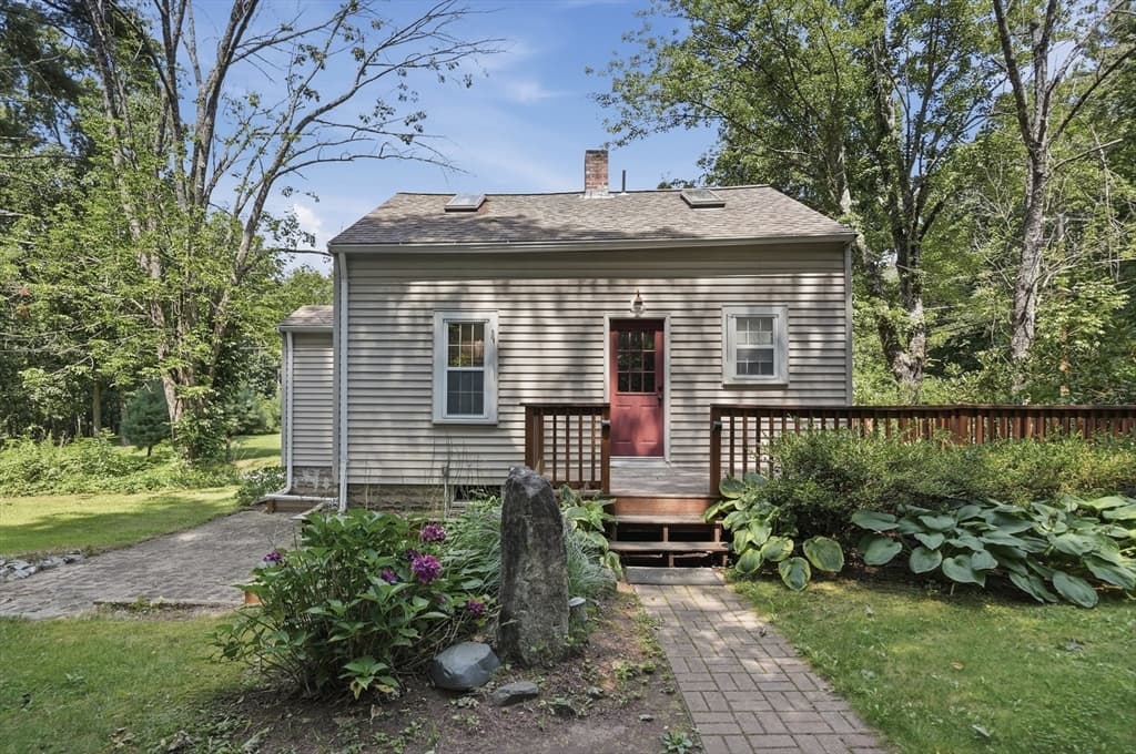 Single Family Residence at 83 New Boston Road, Sturbridge MA 01566, Sturbridge, photo 20 of 22