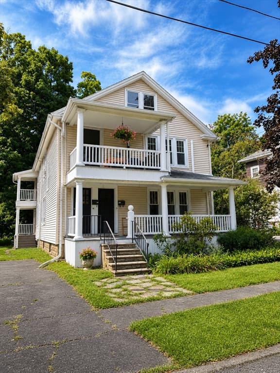 10-12 Dewey Ct, Northampton MA 01060