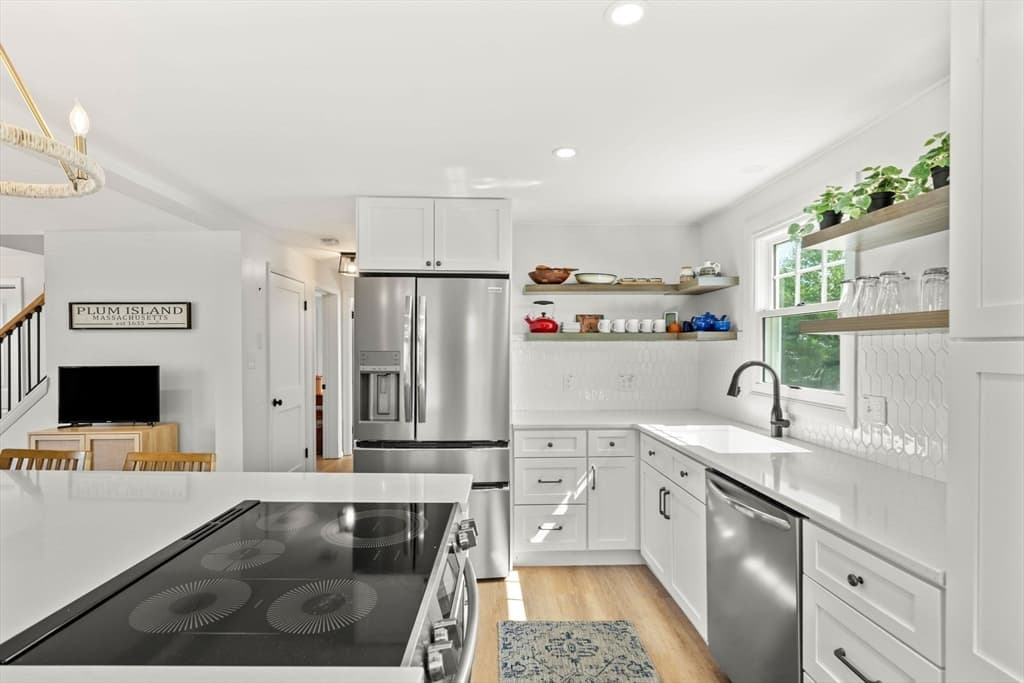 Single Family Residence at 133 Old Point, Newburyport MA 01950, Newburyport, photo 4 of 42