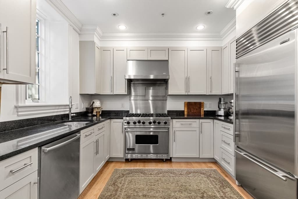 Condominium at 9-11 Worcester Sq # 1, Boston MA 02118, Boston, photo 7 of 34