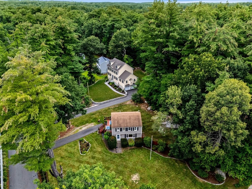 Single Family Residence at 82 Keystone Ln, Billerica MA 01821, Billerica, photo 5 of 31