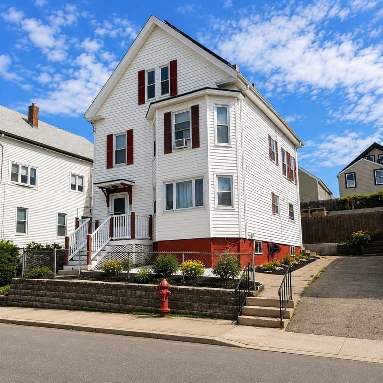 Single Family Residence at 33 Hancock St, Haverhill MA 01832, Haverhill, photo 3 of 30