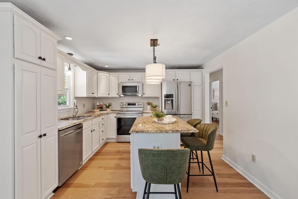 Single Family Residence at 7 Locust Street, Reading MA 01867, Reading, photo 13 of 40