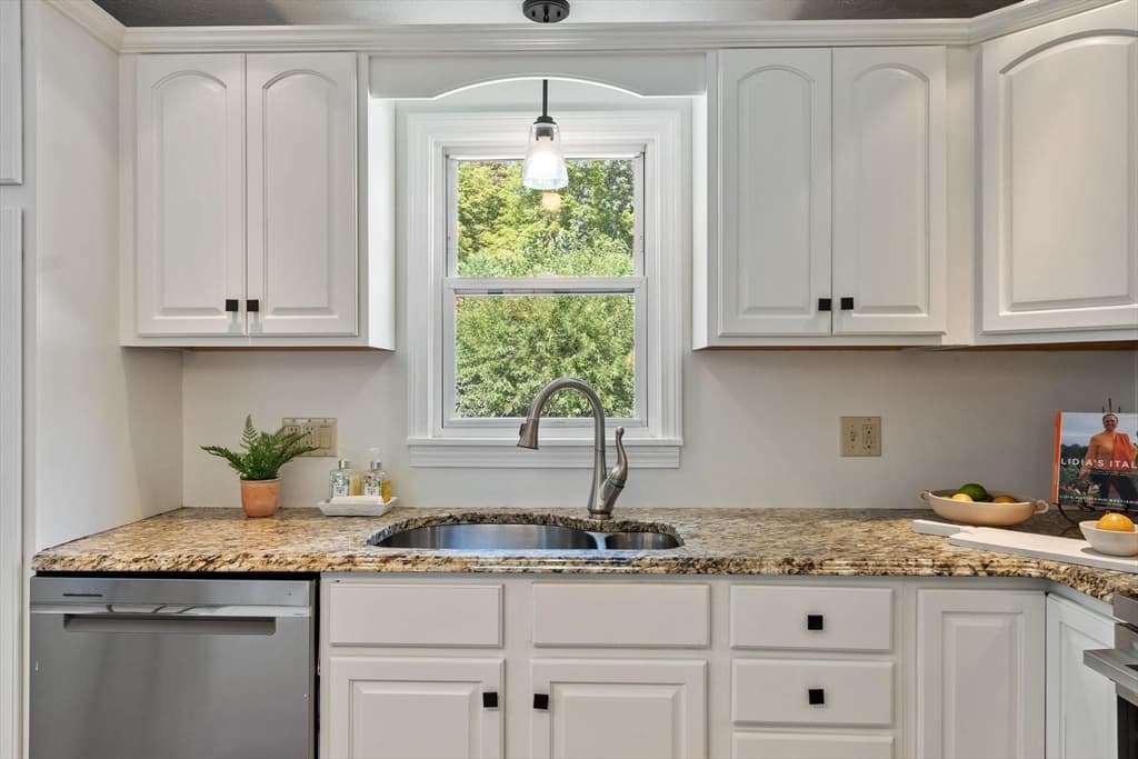 Single Family Residence at 7 Locust Street, Reading MA 01867, Reading, photo 15 of 40