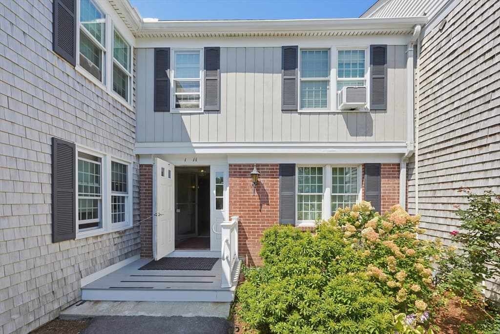 Condominium at 7 Highview Drive # 7, Sandwich MA 02563, Sandwich, photo 2 of 30