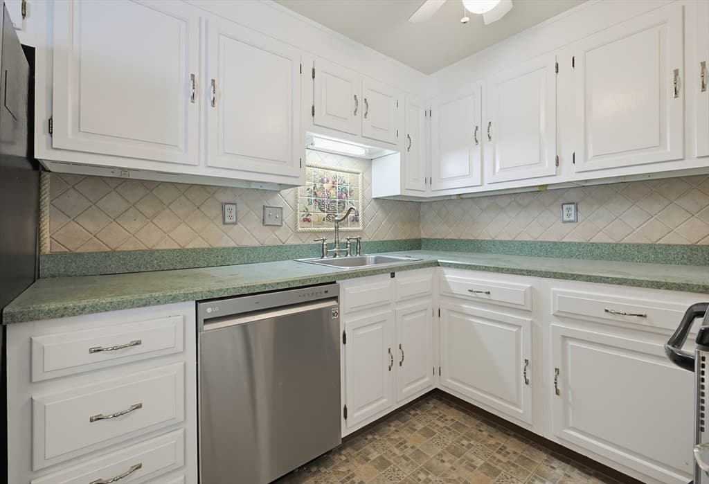 Condominium at 7 Highview Drive # 7, Sandwich MA 02563, Sandwich, photo 6 of 30