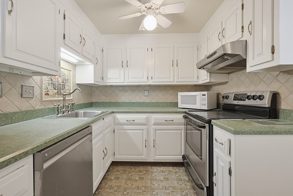 Condominium at 7 Highview Drive # 7, Sandwich MA 02563, Sandwich, photo 5 of 30