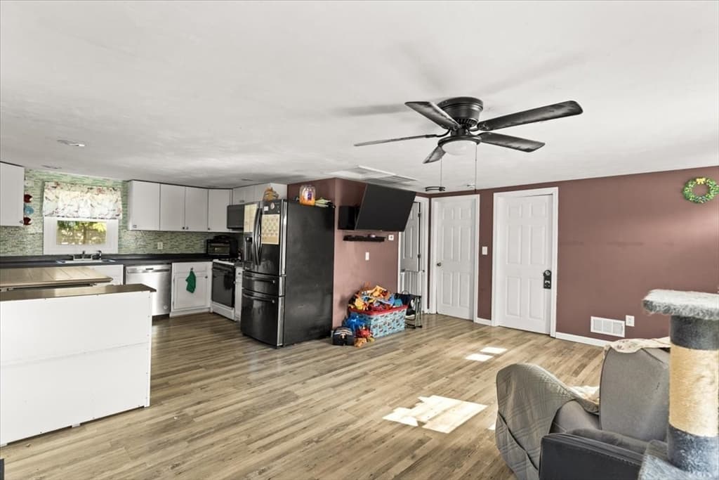 Single Family Residence at 28 Sunset Blvd, Wareham MA 02538, Wareham, photo 6 of 21