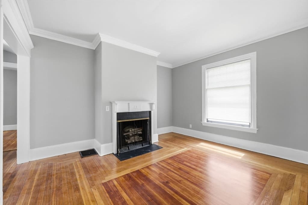 Single Family Residence at 43 Cornell St, Springfield MA 01109, Springfield, photo 6 of 27