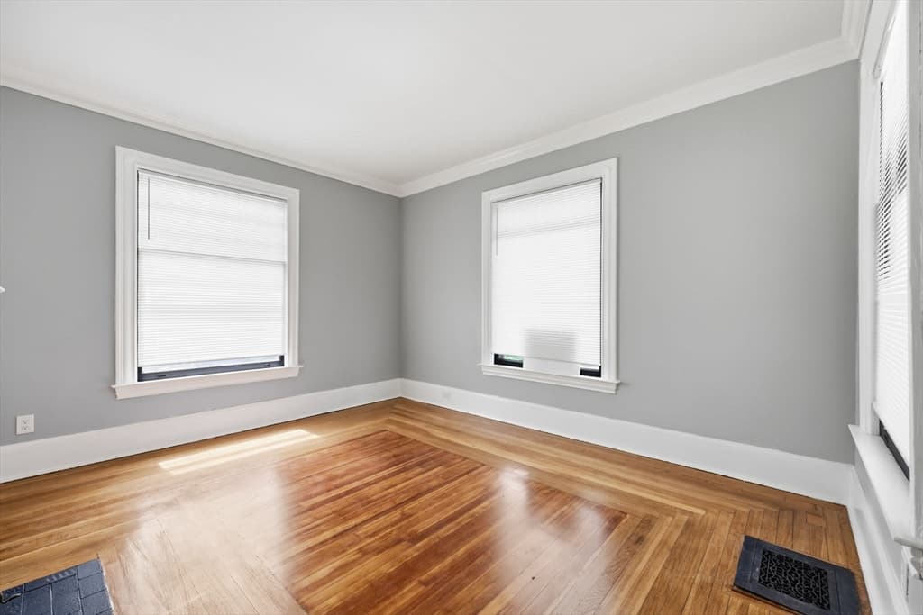 Single Family Residence at 43 Cornell St, Springfield MA 01109, Springfield, photo 5 of 27