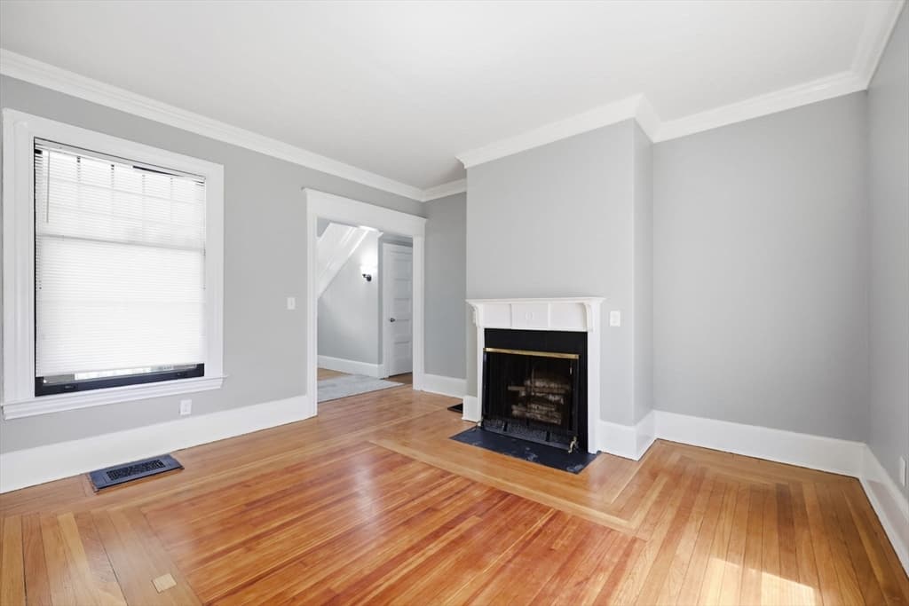 Single Family Residence at 43 Cornell St, Springfield MA 01109, Springfield, photo 4 of 27