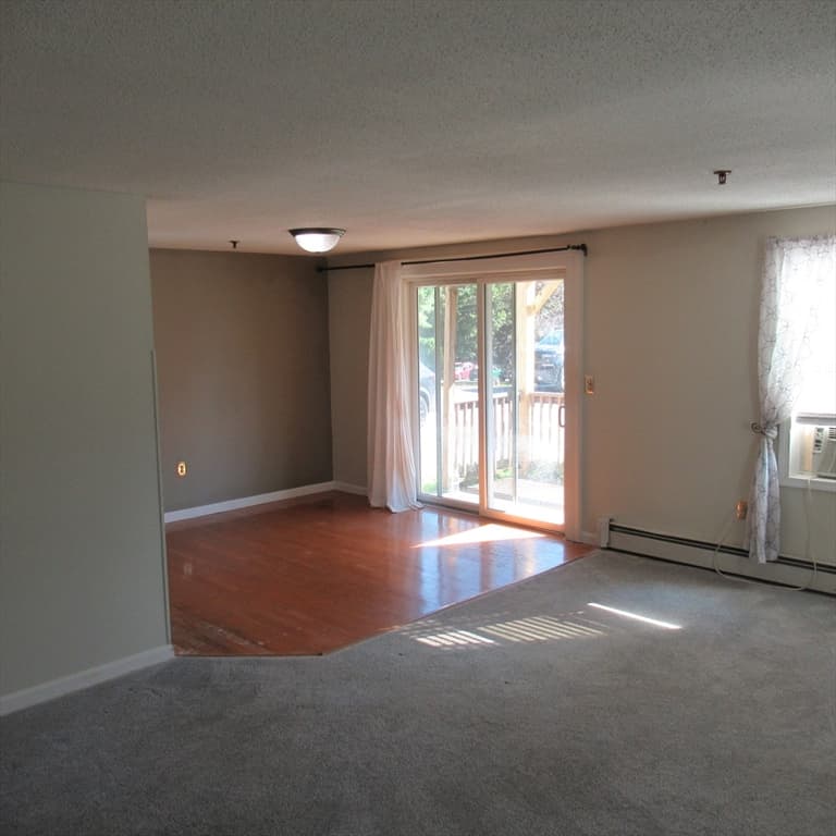 Condominium at 14 Lantern Lane # 7, Dracut MA 01826, Dracut, photo 11 of 20