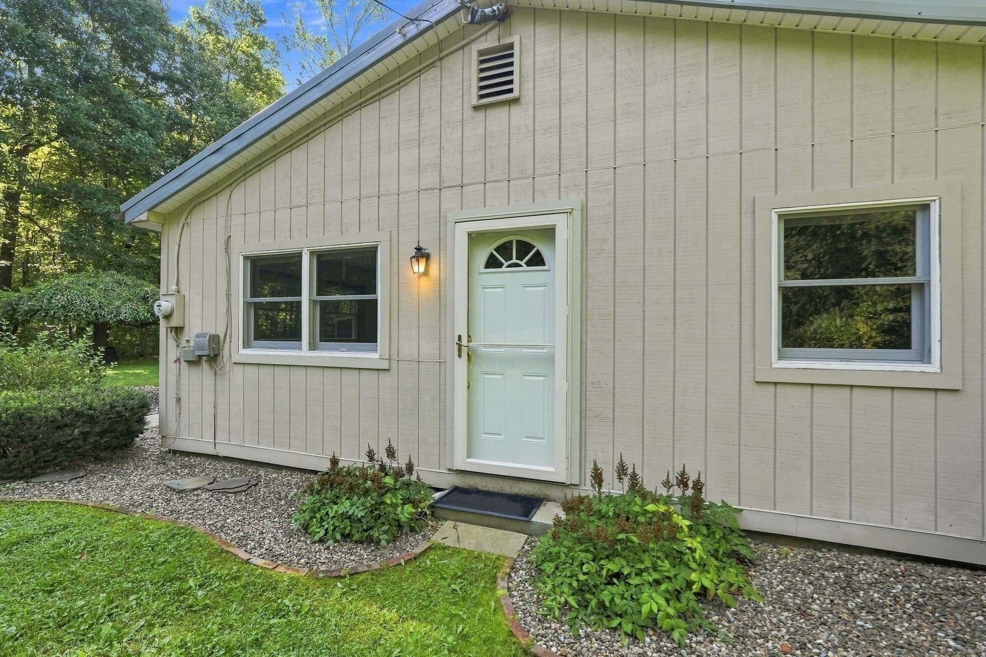 Single Family Residence at 55 North St, Belchertown MA 01007, photo 3 of 38