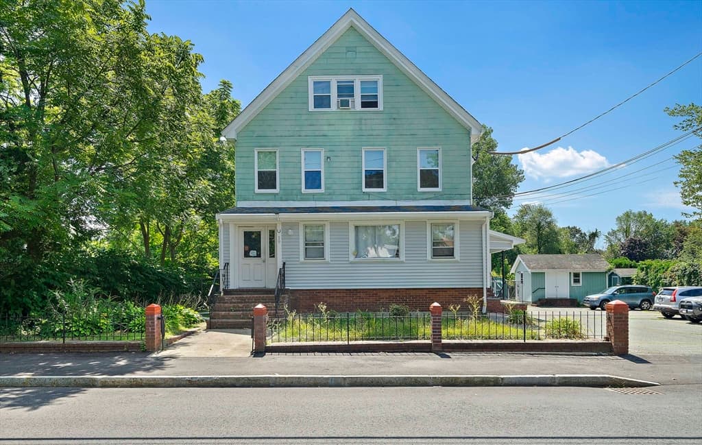 4 Family at 19 Bartlett, Avon MA 02322, Avon, photo 2 of 19