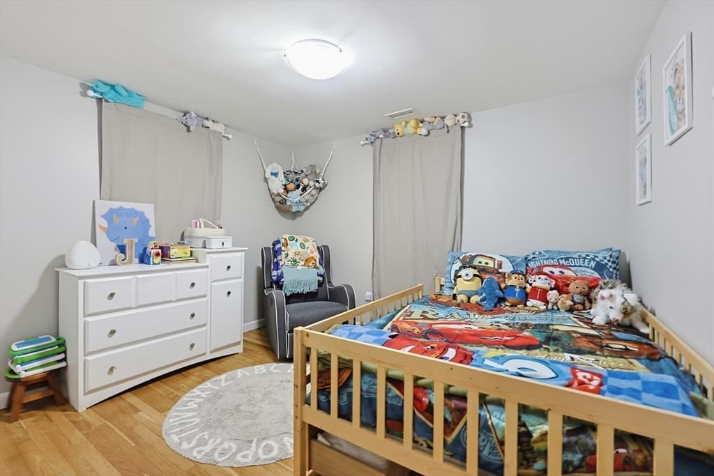 Single Family Residence at 7 Haskell Pl, Peabody MA 01960, Peabody, photo 17 of 34