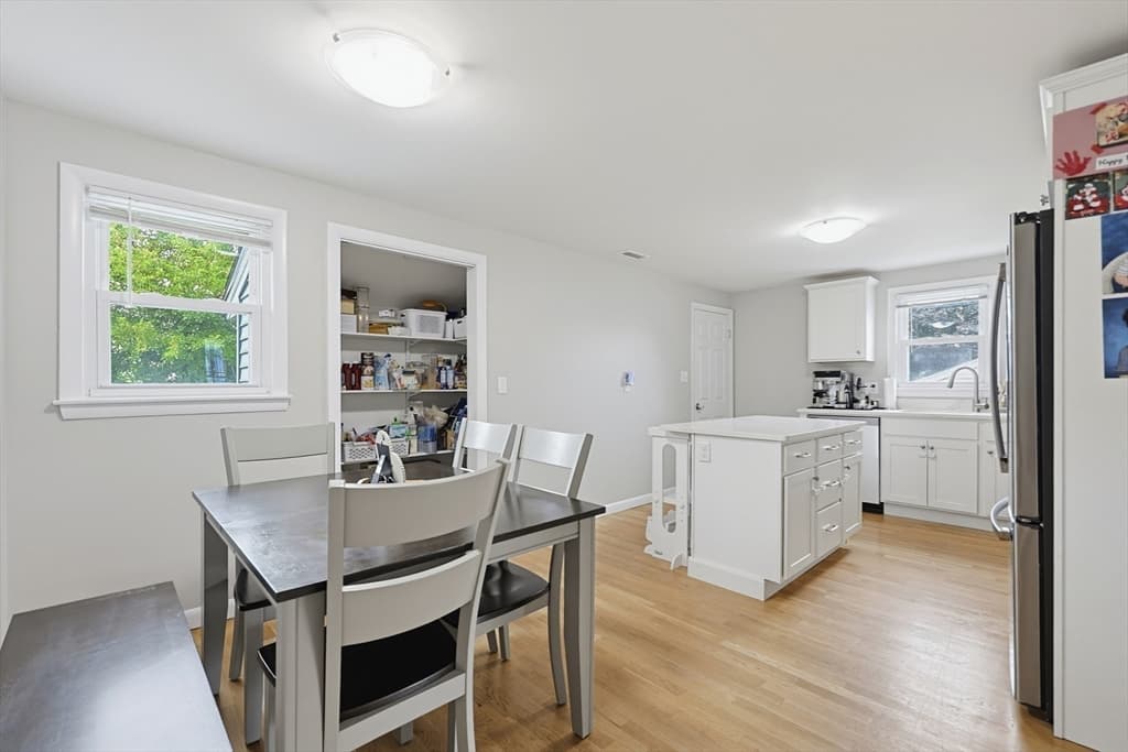 Single Family Residence at 7 Haskell Pl, Peabody MA 01960, Peabody, photo 7 of 34