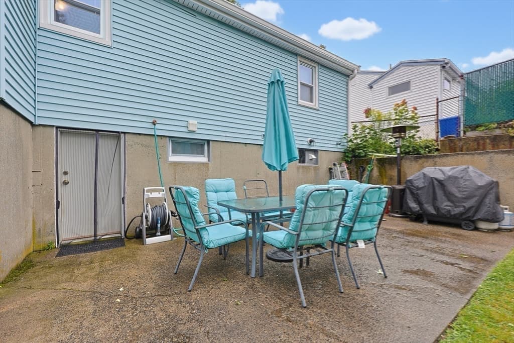 Single Family Residence at 7 Haskell Pl, Peabody MA 01960, Peabody, photo 30 of 34