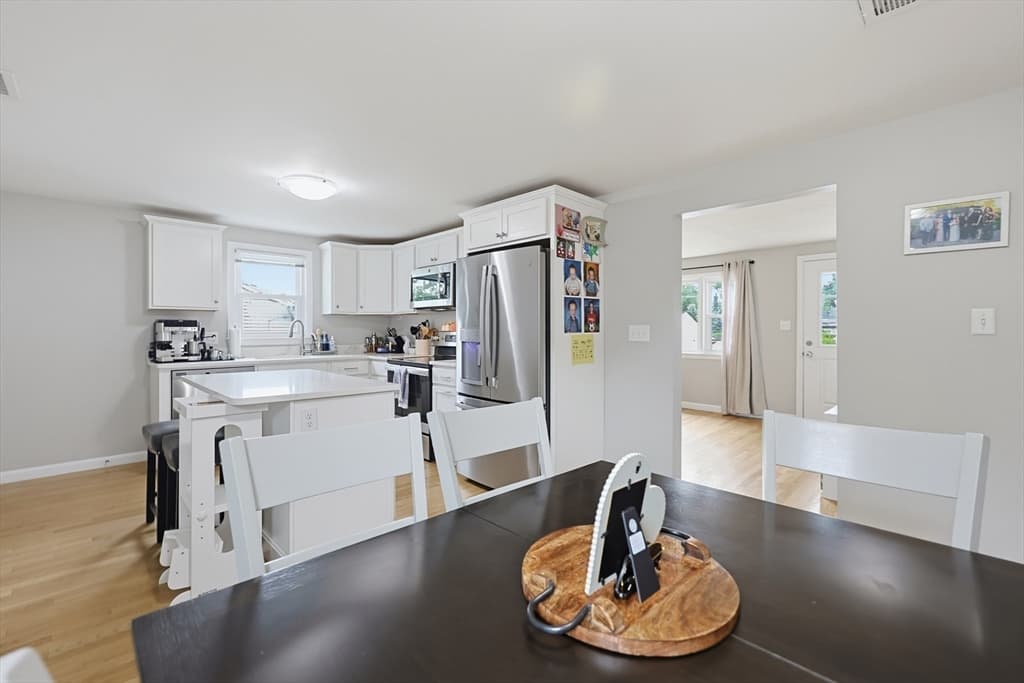 Single Family Residence at 7 Haskell Pl, Peabody MA 01960, Peabody, photo 11 of 34