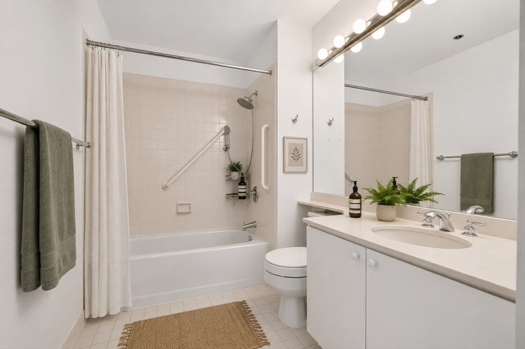 Condominium at 1243 Adams Street # 303, Boston MA 02124, Boston, photo 16 of 22