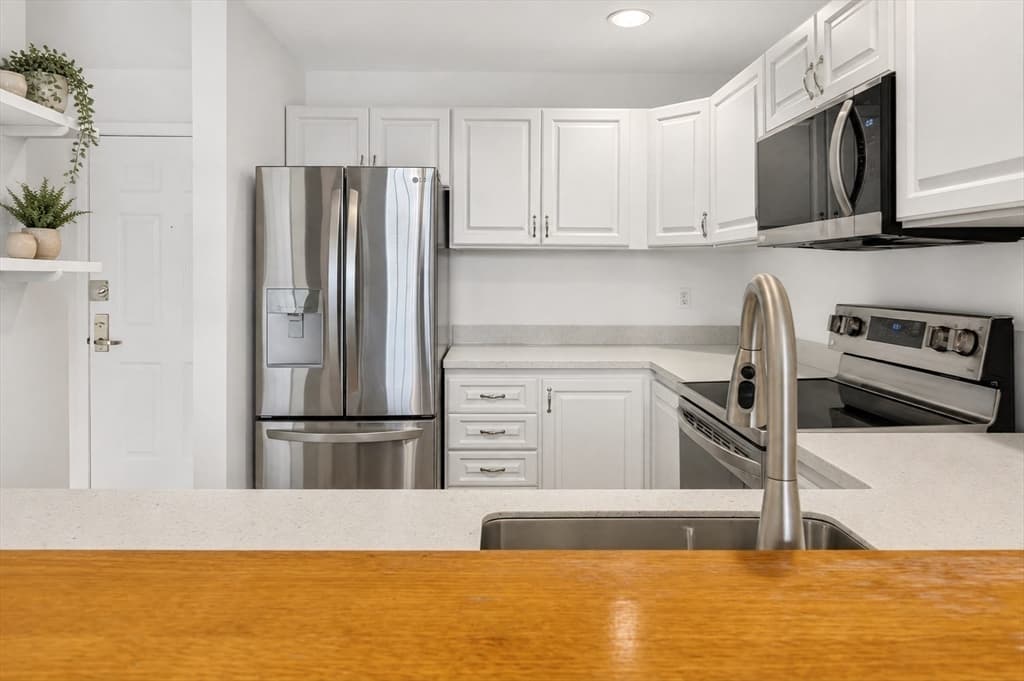 Condominium at 1243 Adams Street # 303, Boston MA 02124, Boston, photo 8 of 22
