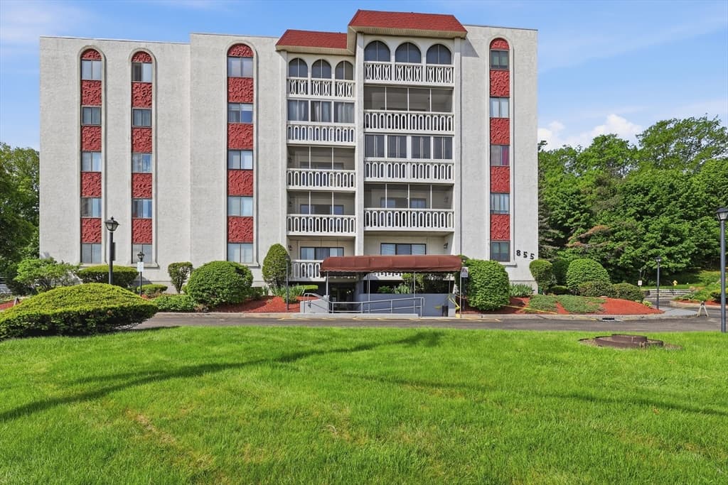Condominium at 855 John Fitch Hwy # 36, Fitchburg MA 01420, Fitchburg, photo 3 of 16