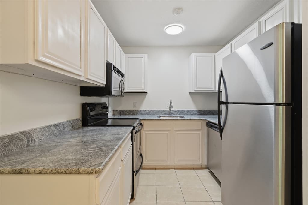 Condominium at 855 John Fitch Hwy # 36, Fitchburg MA 01420, Fitchburg, photo 9 of 16