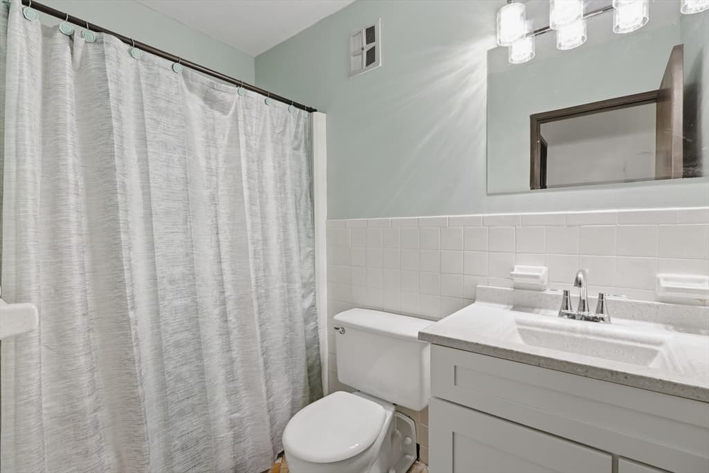 Condominium at 855 John Fitch Hwy # 36, Fitchburg MA 01420, Fitchburg, photo 14 of 16