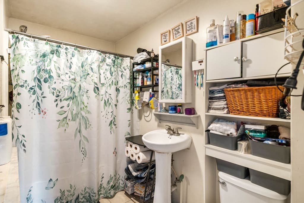 4 Family - 4 Units Up/Down at 27 Henry St, Southbridge MA 01550, Southbridge, photo 10 of 23