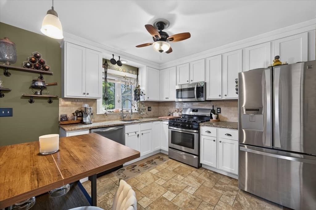 Single Family Residence at 6 Pontiac St, New Bedford MA 02745, New Bedford, photo 8 of 30