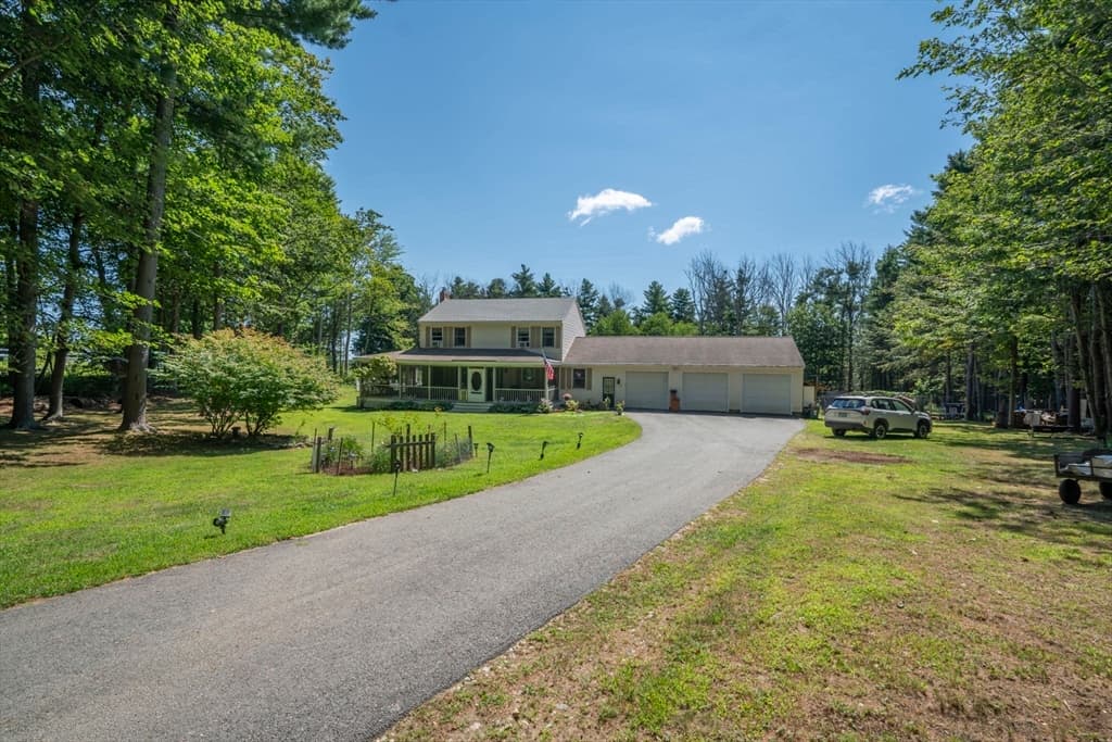 Single Family Residence at 108 Range Road, Northwood NH 03261, Northwood, photo 2 of 42
