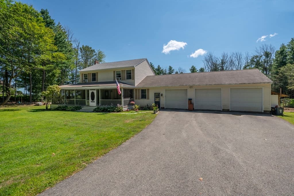 Single Family Residence at 108 Range Road, Northwood NH 03261, Northwood, photo 3 of 42