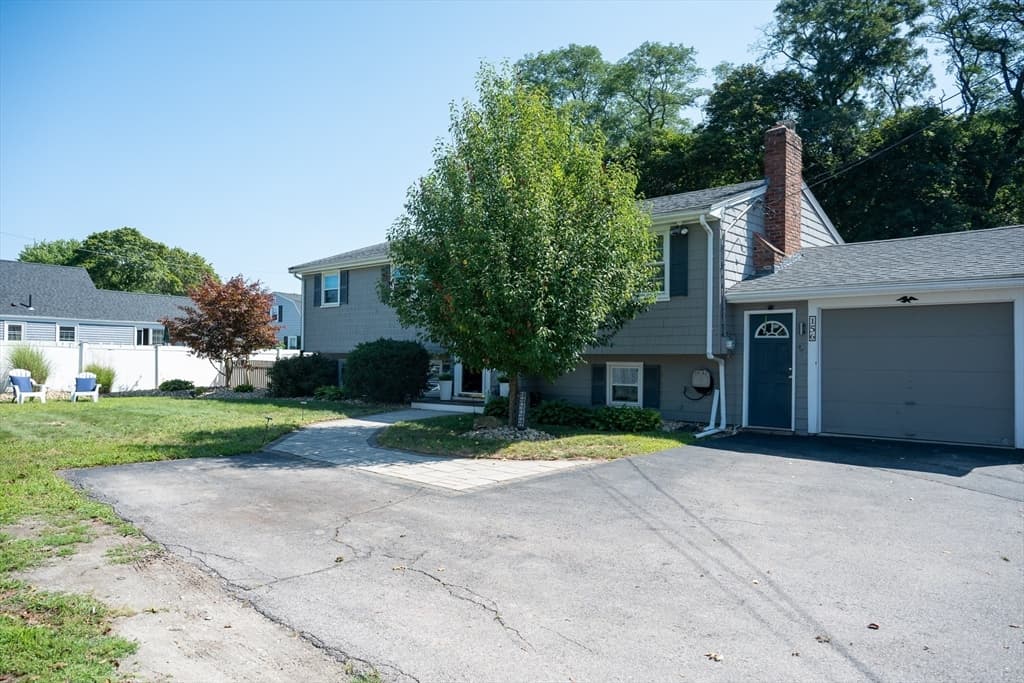 Single Family Residence at 156 Oak St, Weymouth MA 02190, Weymouth, photo 2 of 31
