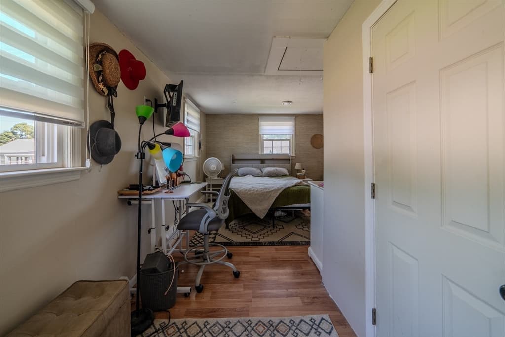 Single Family Residence at 156 Oak St, Weymouth MA 02190, Weymouth, photo 17 of 31
