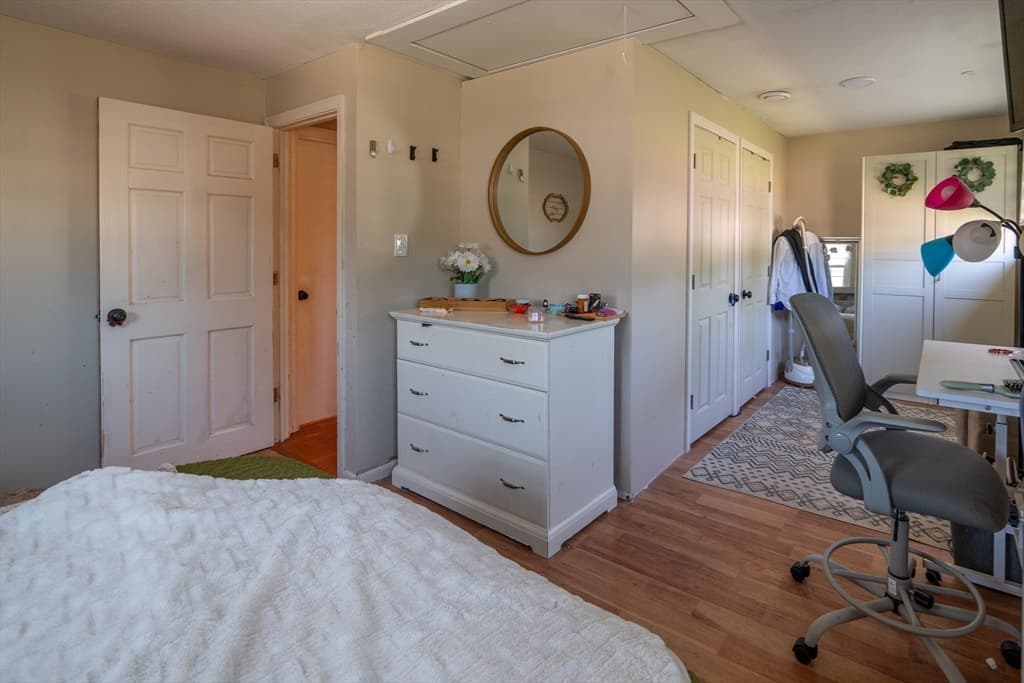 Single Family Residence at 156 Oak St, Weymouth MA 02190, Weymouth, photo 16 of 31