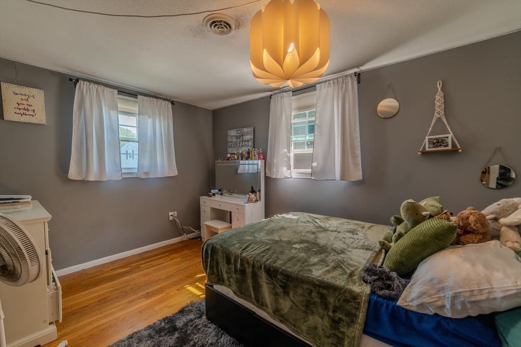 Single Family Residence at 156 Oak St, Weymouth MA 02190, Weymouth, photo 20 of 31