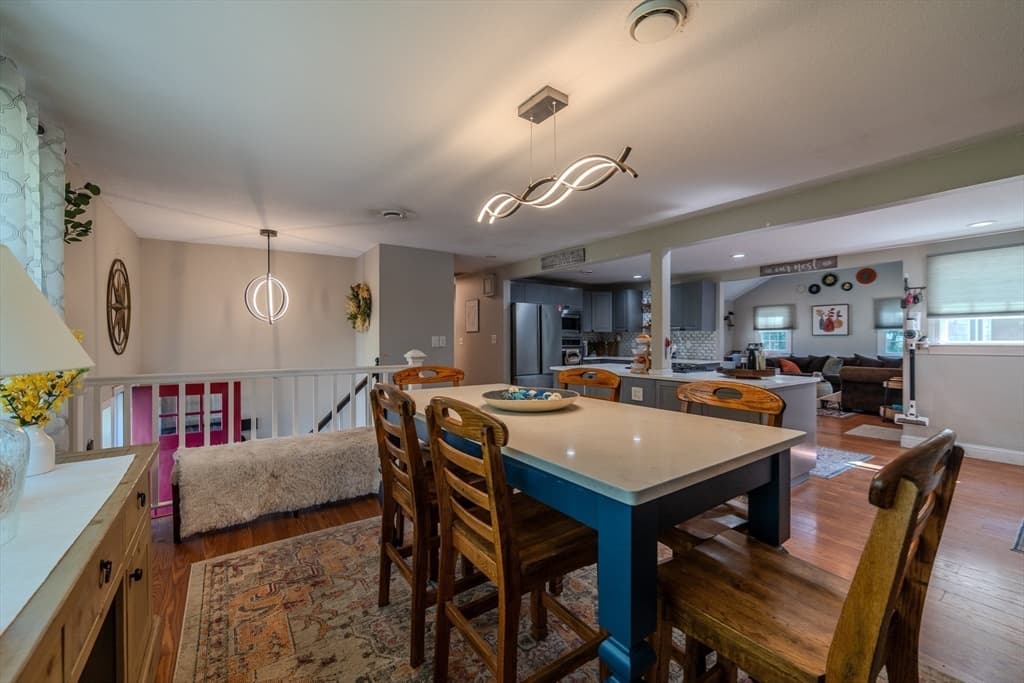 Single Family Residence at 156 Oak St, Weymouth MA 02190, Weymouth, photo 9 of 31