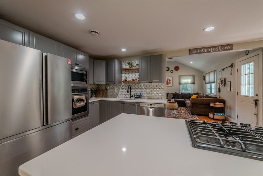 Single Family Residence at 156 Oak St, Weymouth MA 02190, Weymouth, photo 10 of 31