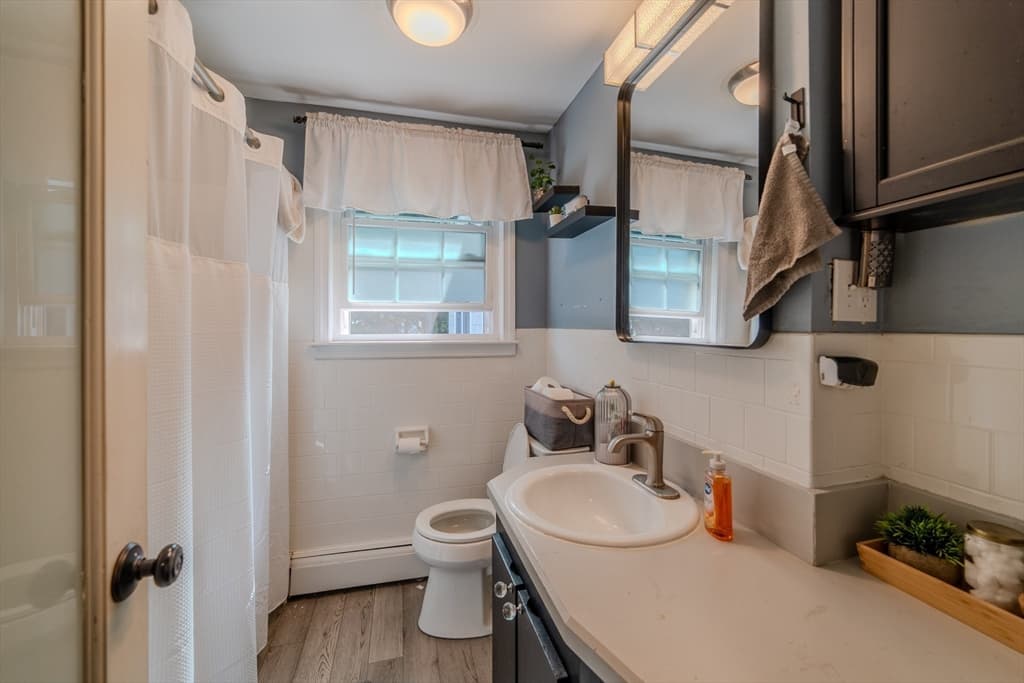 Single Family Residence at 156 Oak St, Weymouth MA 02190, Weymouth, photo 18 of 31