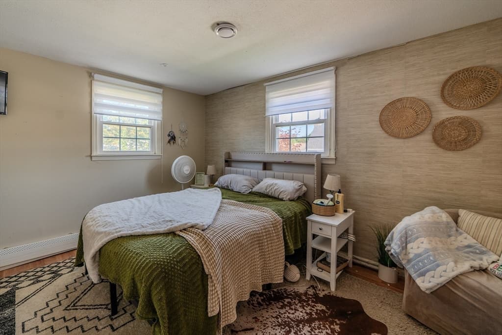 Single Family Residence at 156 Oak St, Weymouth MA 02190, Weymouth, photo 15 of 31