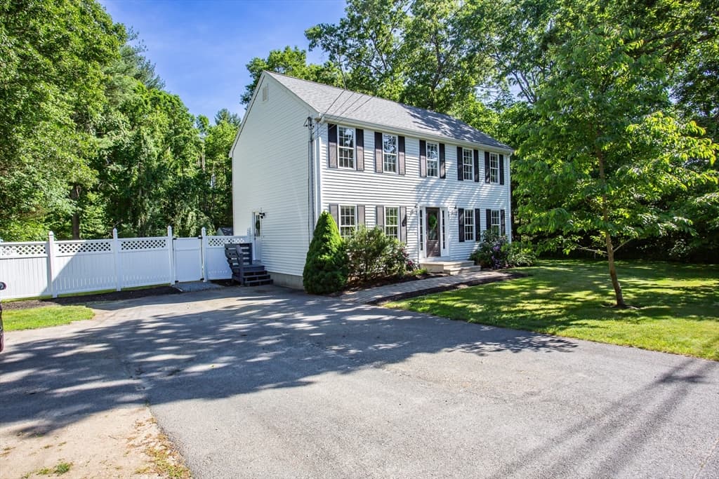 Single Family Residence at 80 Slater St, Attleboro MA 02703, Attleboro, photo 21 of 26