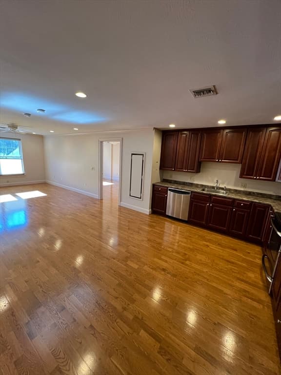 Condominium at 7 Crescent Way # 319, Sturbridge MA 01518, Sturbridge, photo 7 of 27