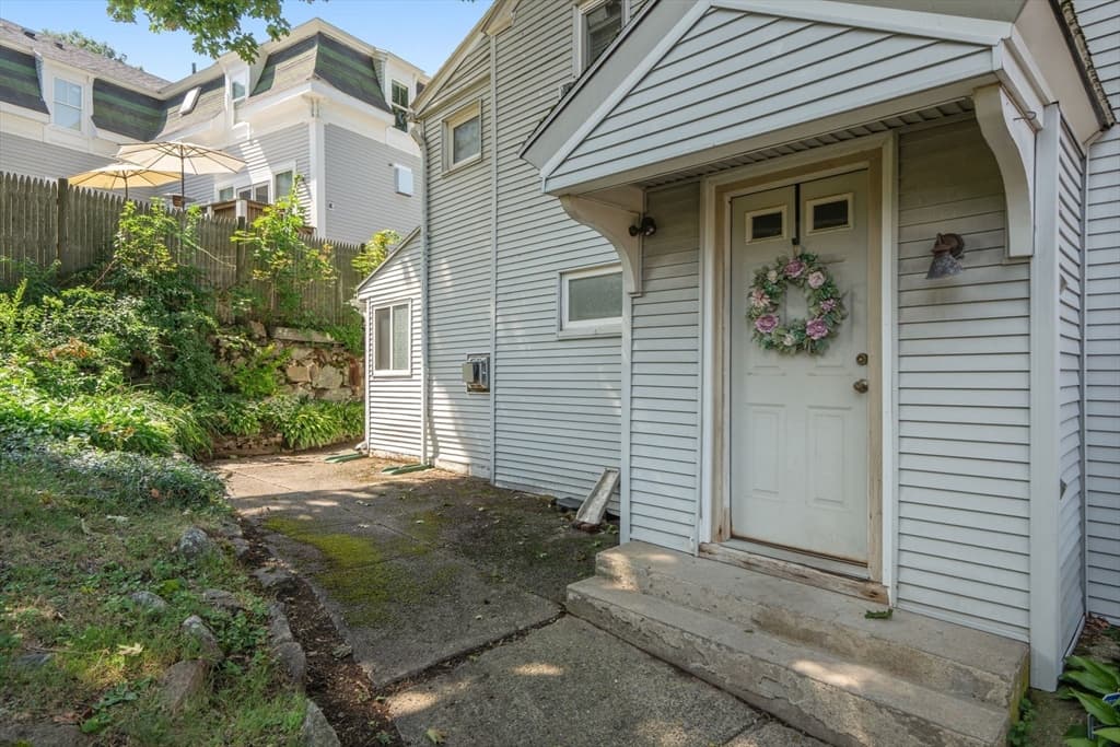 Condominium at 26 Wallis Street # 1, Beverly MA 01915, Beverly, photo 16 of 40