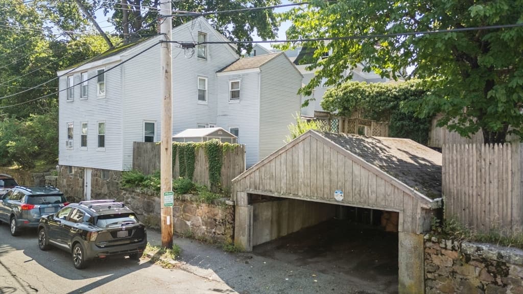 Condominium at 26 Wallis Street # 1, Beverly MA 01915, Beverly, photo 36 of 40