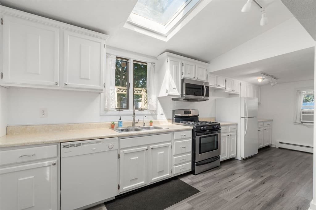 Condominium at 26 Wallis Street # 1, Beverly MA 01915, Beverly, photo 5 of 40