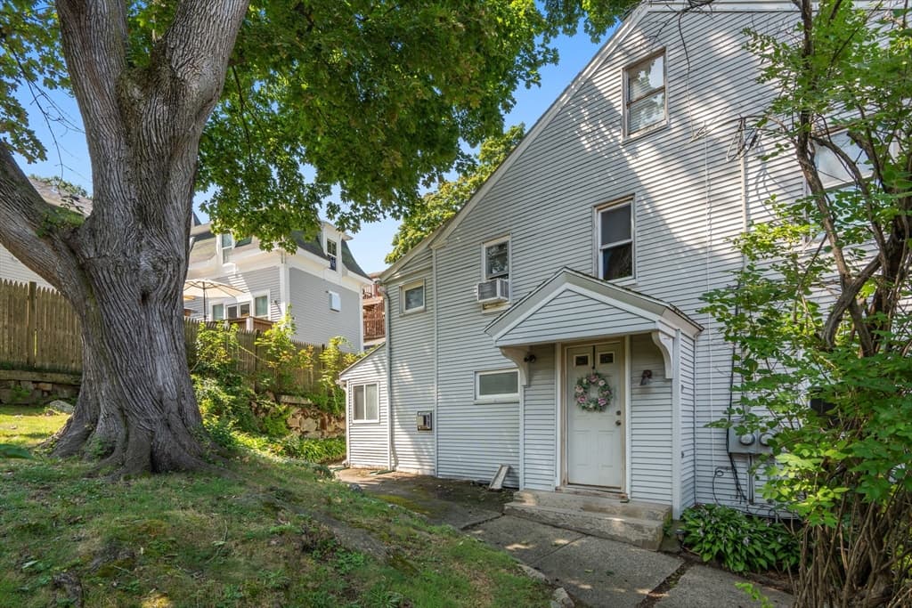 Condominium at 26 Wallis Street # 1, Beverly MA 01915, Beverly, photo 38 of 40