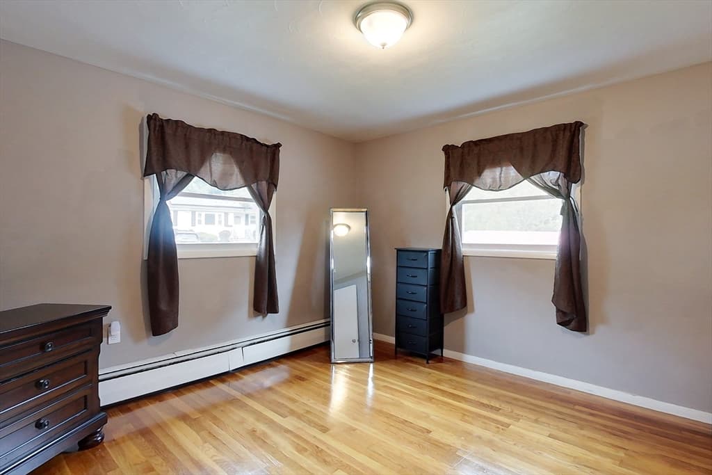 Single Family Residence at 138 Rea St, Lowell MA 01852, Lowell, photo 17 of 30